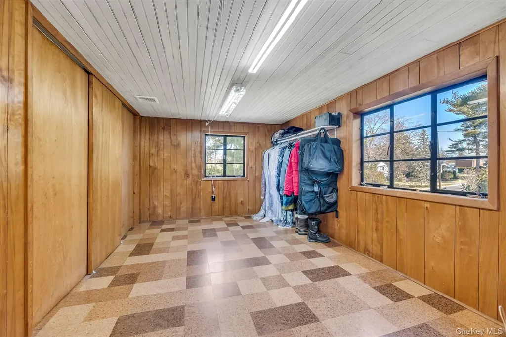 96 Quaker Ridge Road Manhasset NY 11030