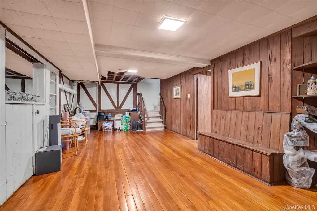 96 Quaker Ridge Road Manhasset NY 11030