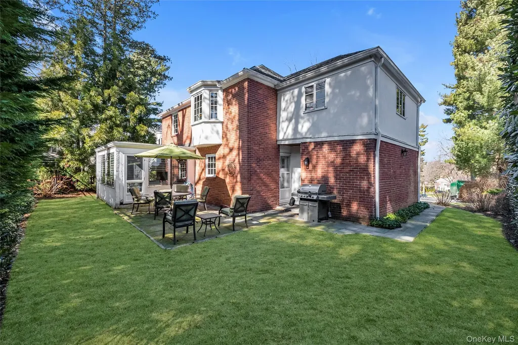 96 Quaker Ridge Road Manhasset NY 11030