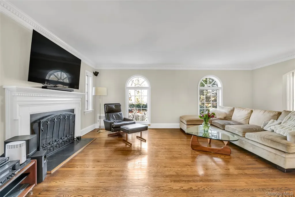 96 Quaker Ridge Road Manhasset NY 11030
