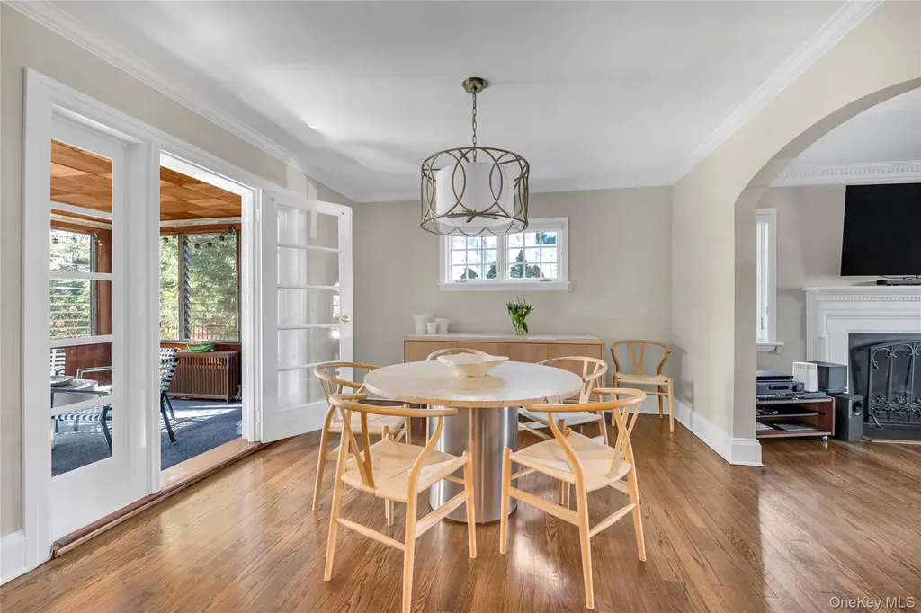 96 Quaker Ridge Road Manhasset NY 11030