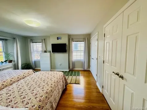 186-22 Avon Road Jamaica Estates NY 11432