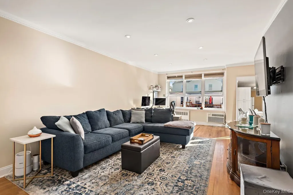 5730 Mosholu Avenue Bronx NY 10471