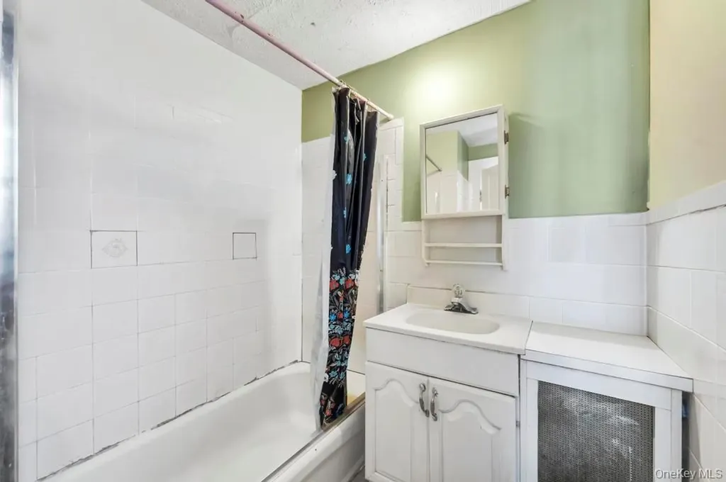 46 Peters Avenue Hempstead NY 11550