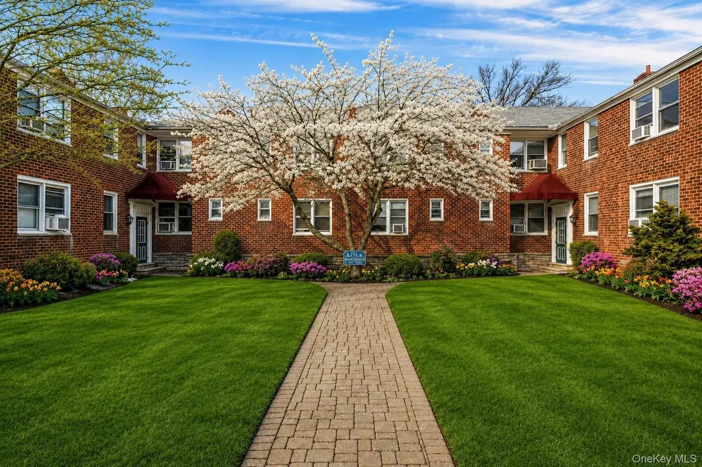 4 Bryant Crescent White Plains NY 10605