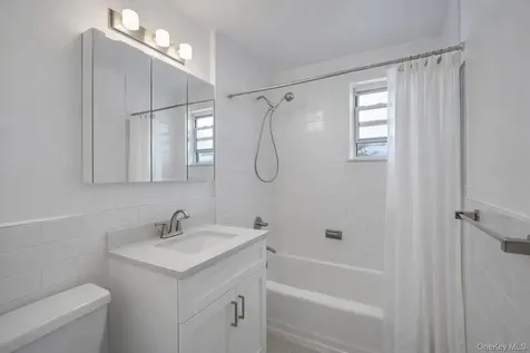 4 Bryant Crescent White Plains NY 10605