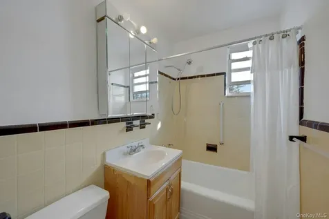 4 Bryant Crescent White Plains NY 10605