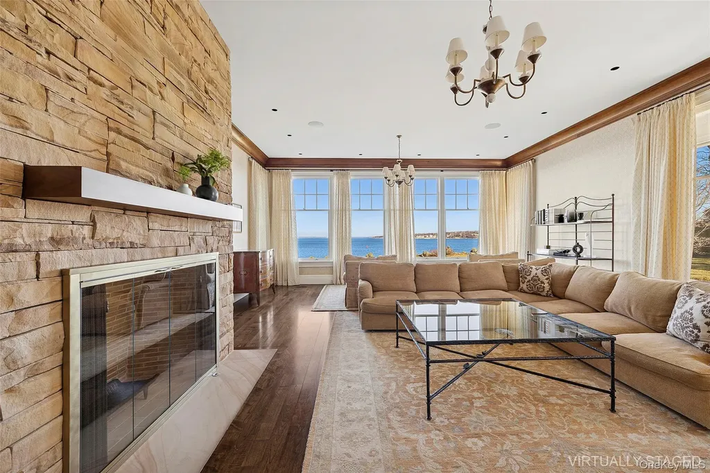 30 Forest Drive Sands Point NY 11050