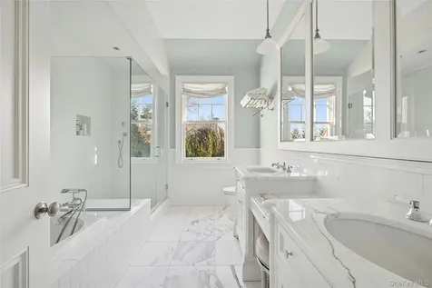30 Forest Drive Sands Point NY 11050