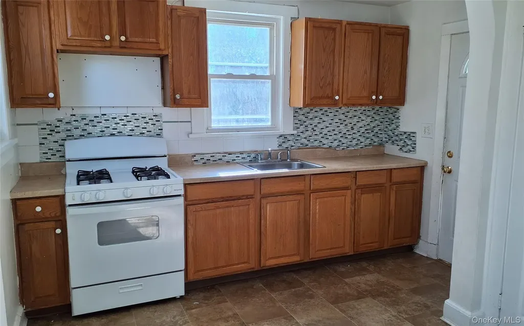 129 Old Nyack Turnpike Spring Valley NY 10977
