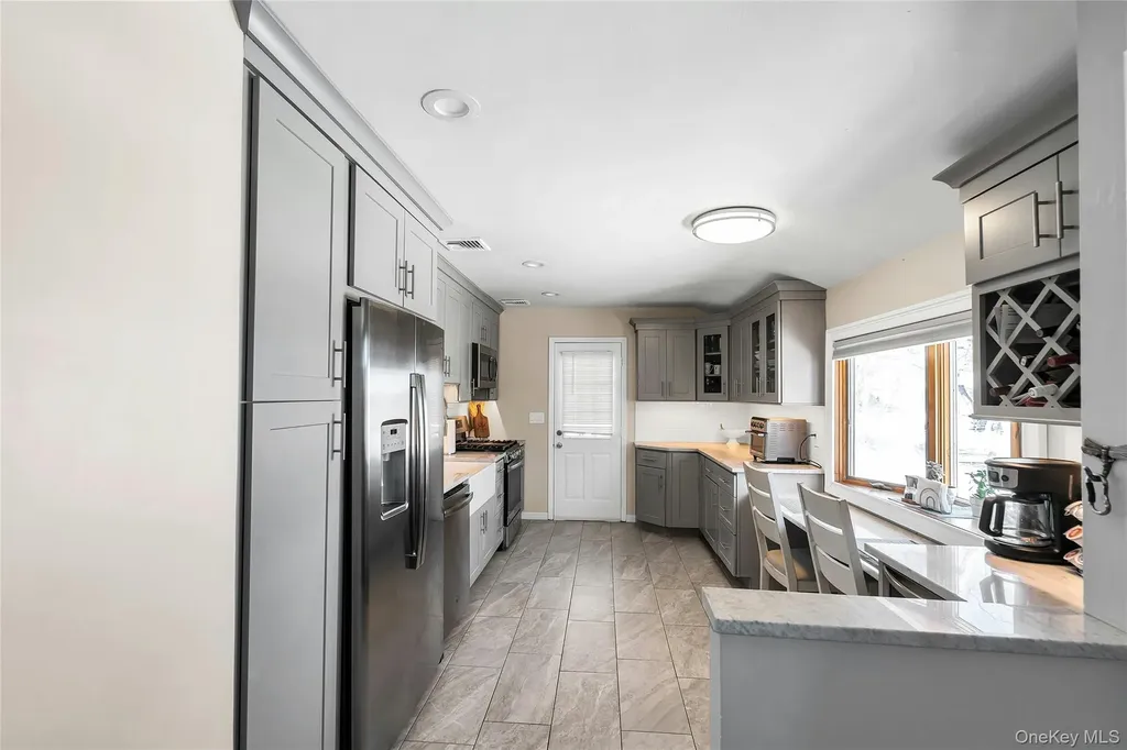 53 Calvert Avenue Commack NY 11725
