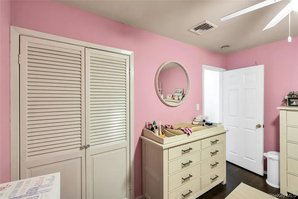 53 Calvert Avenue Commack NY 11725