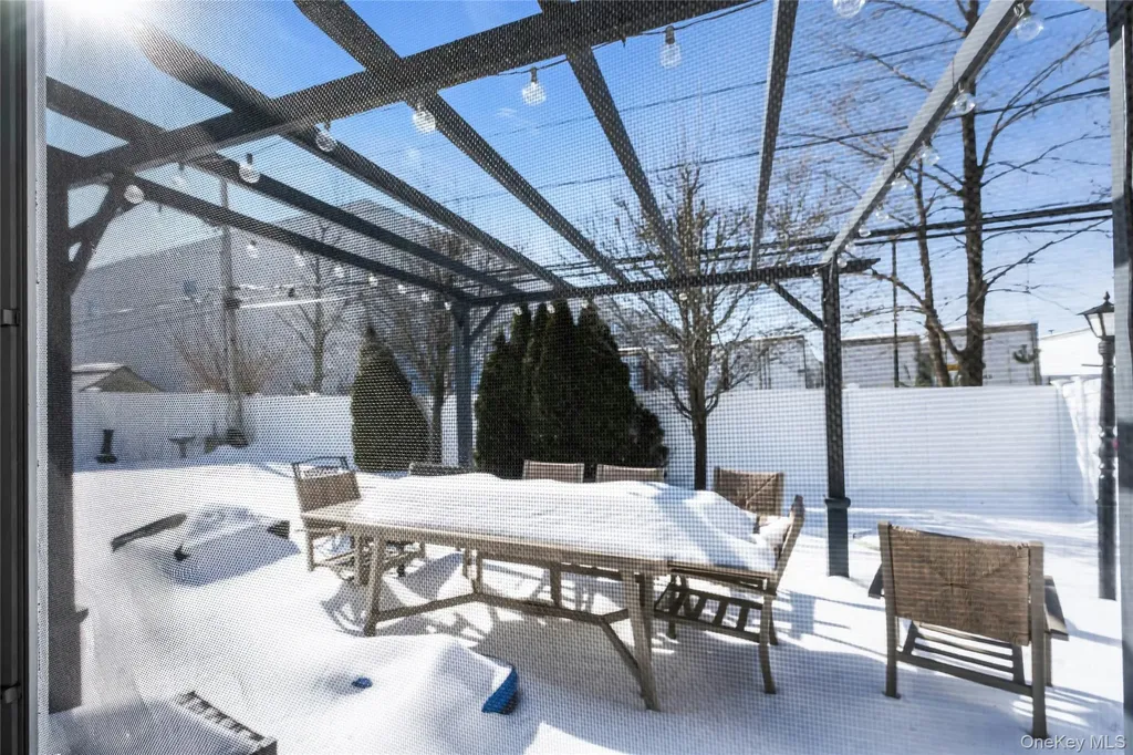 53 Calvert Avenue Commack NY 11725