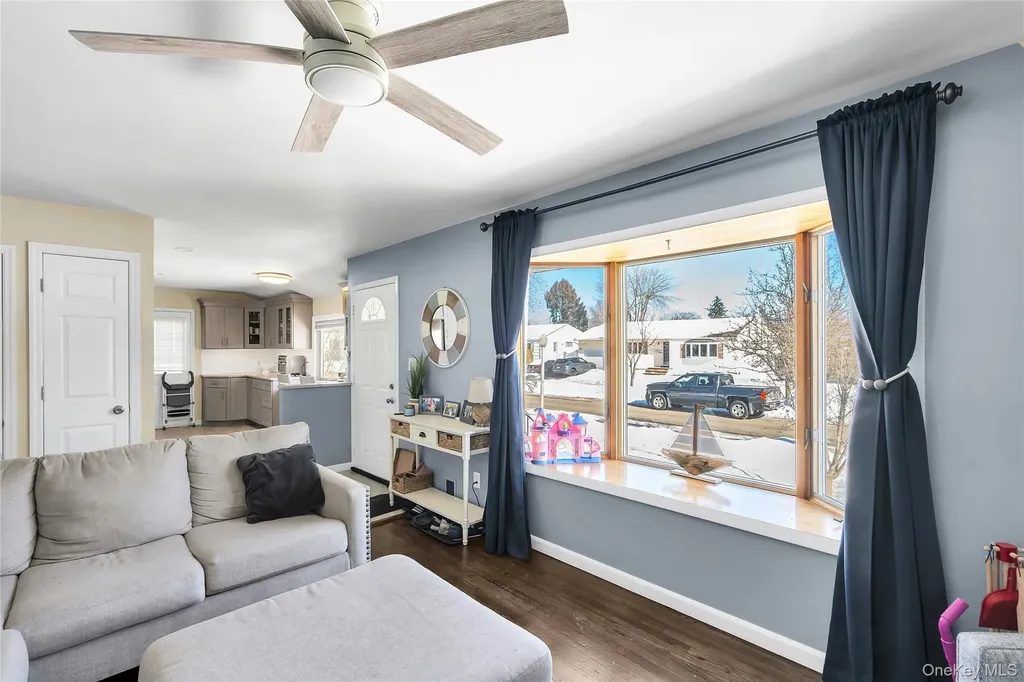 53 Calvert Avenue Commack NY 11725