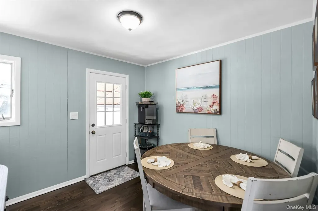 53 Calvert Avenue Commack NY 11725