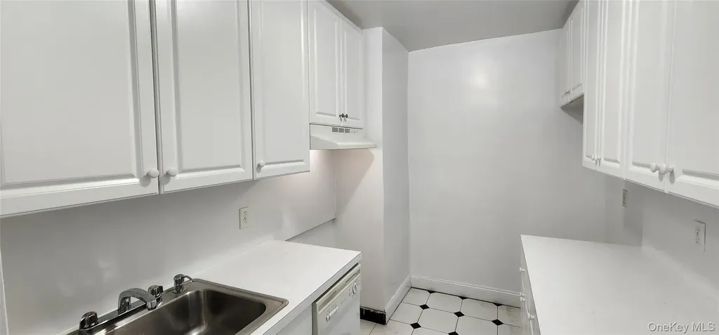 63-61 Yellowstone Boulevard Forest Hills NY 11375