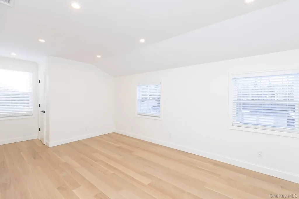 28 Locust Bayport NY 11705