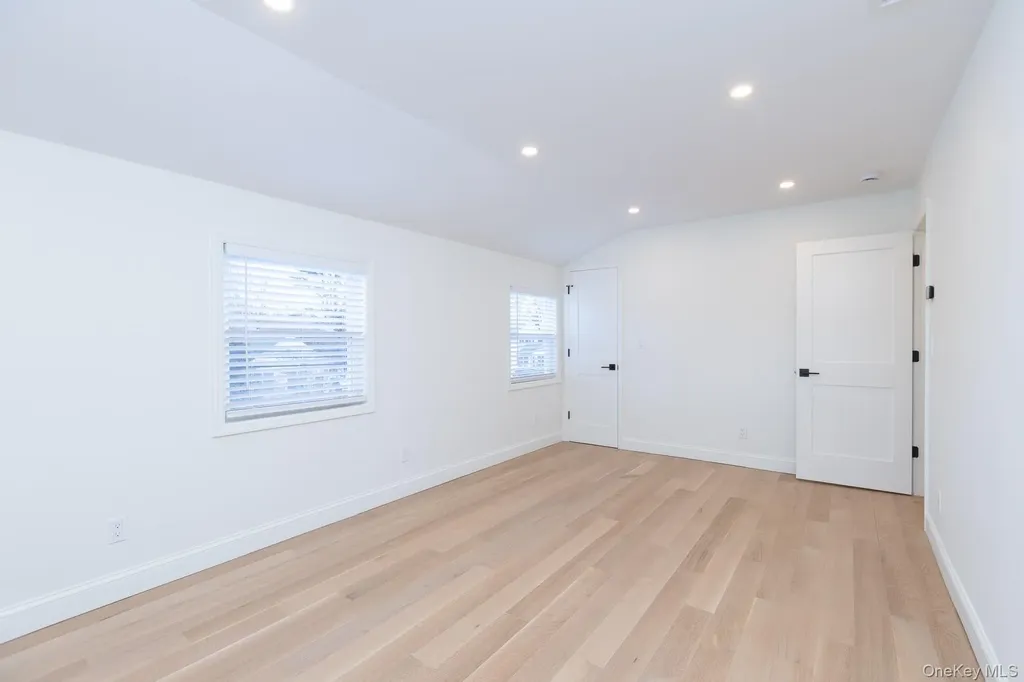 28 Locust Bayport NY 11705
