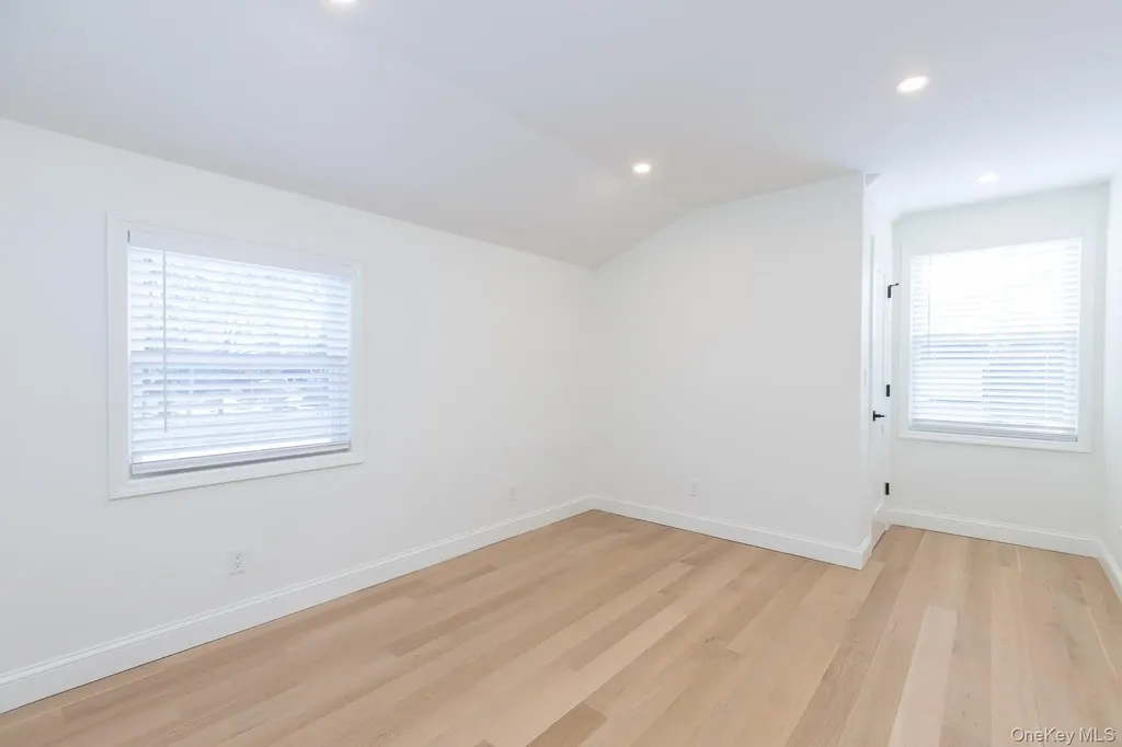 28 Locust Bayport NY 11705
