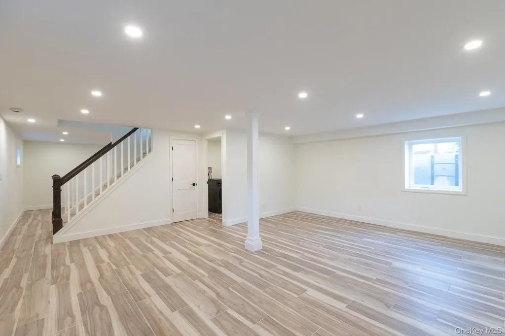 28 Locust Bayport NY 11705