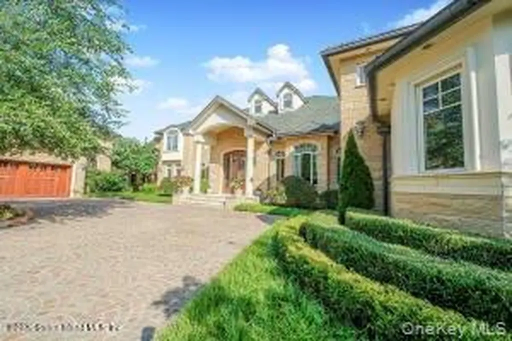 50 Wakefield Staten Island NY 10312