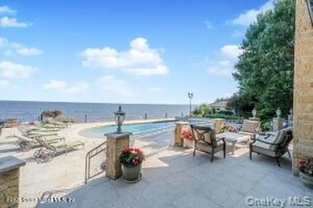 50 Wakefield Staten Island NY 10312