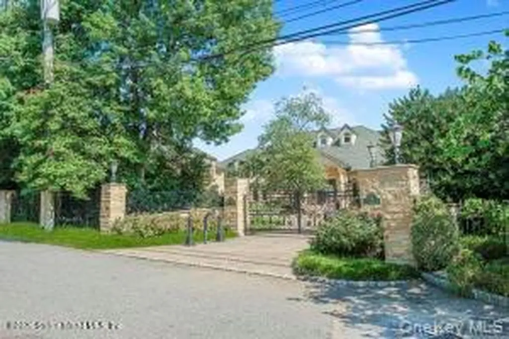 50 Wakefield Staten Island NY 10312