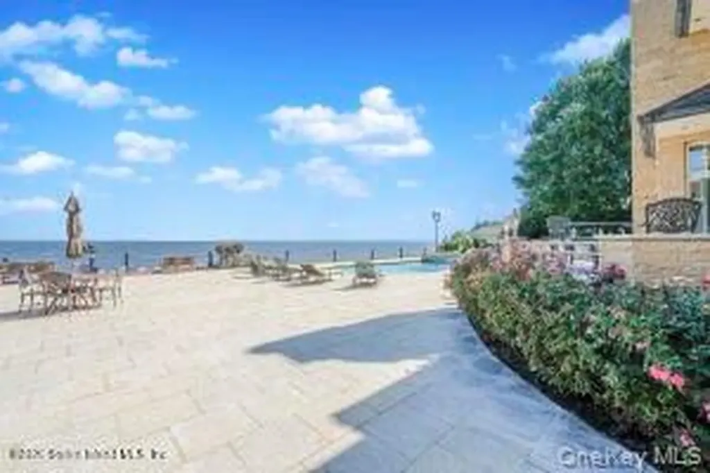50 Wakefield Staten Island NY 10312
