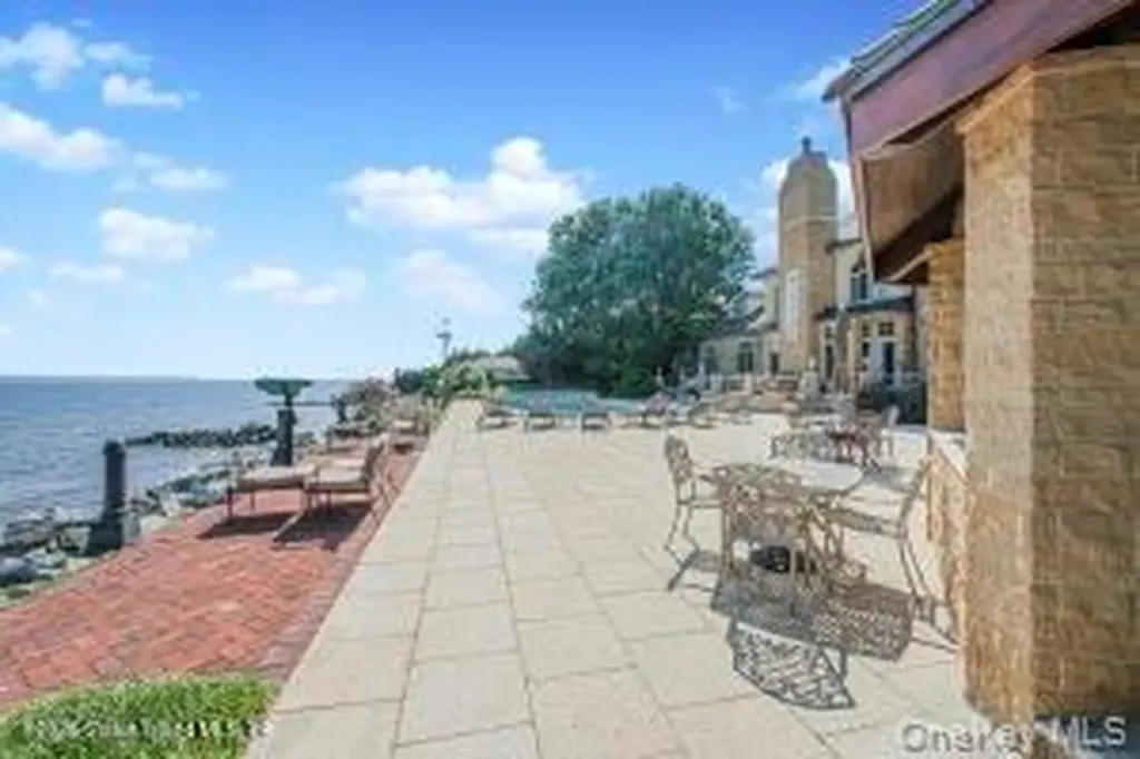 50 Wakefield Staten Island NY 10312