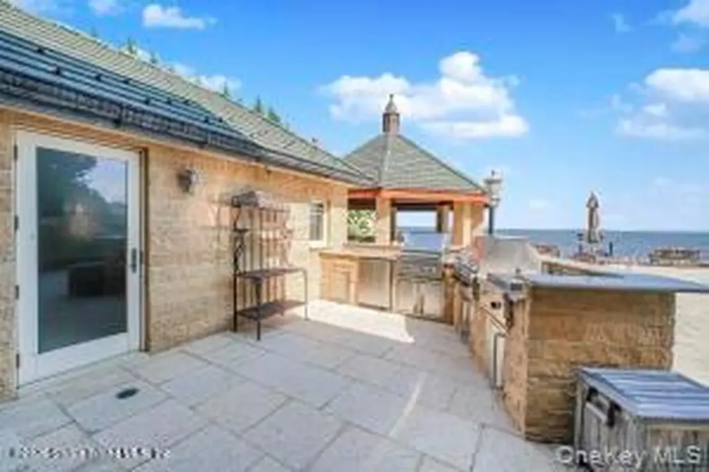 50 Wakefield Staten Island NY 10312
