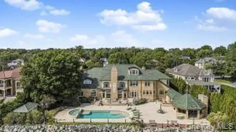 50 Wakefield Staten Island NY 10312