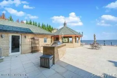 50 Wakefield Staten Island NY 10312