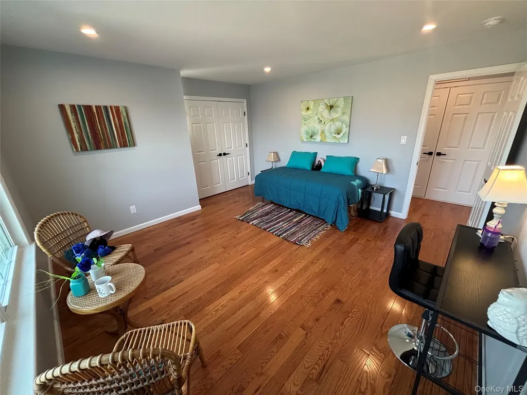 403 S Bayview Avenue Freeport NY 11520