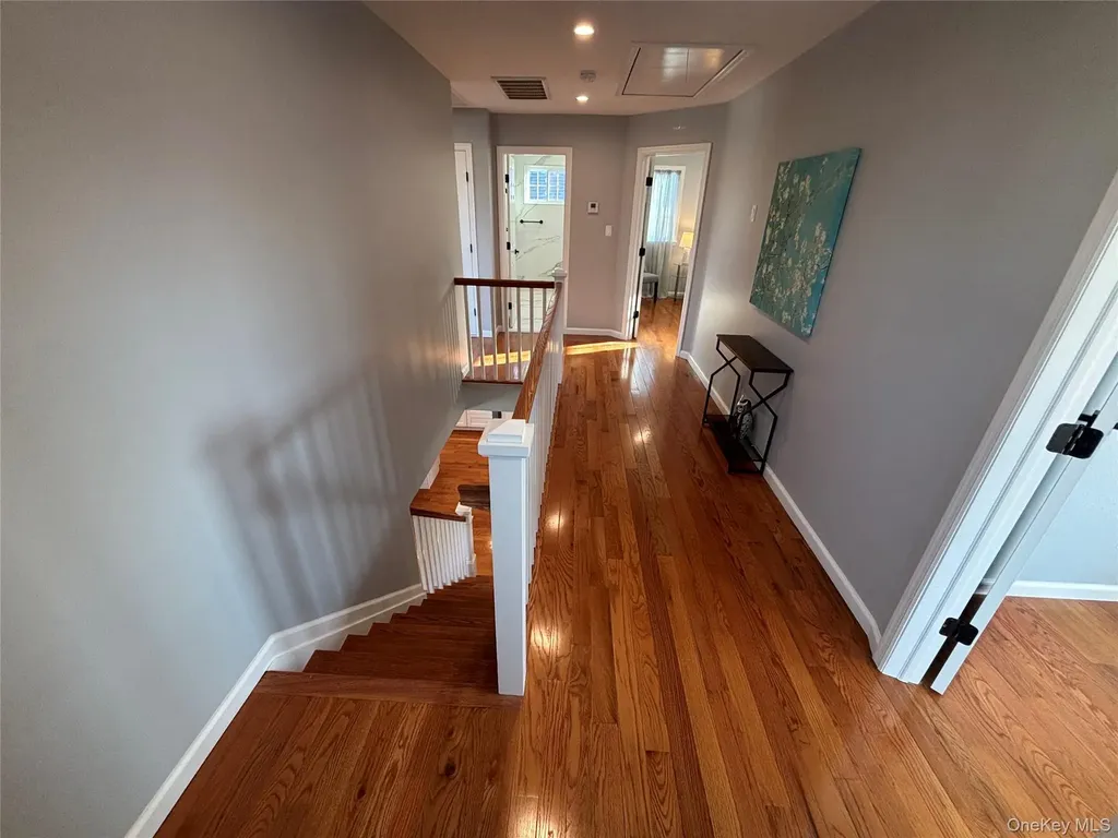 403 S Bayview Avenue Freeport NY 11520