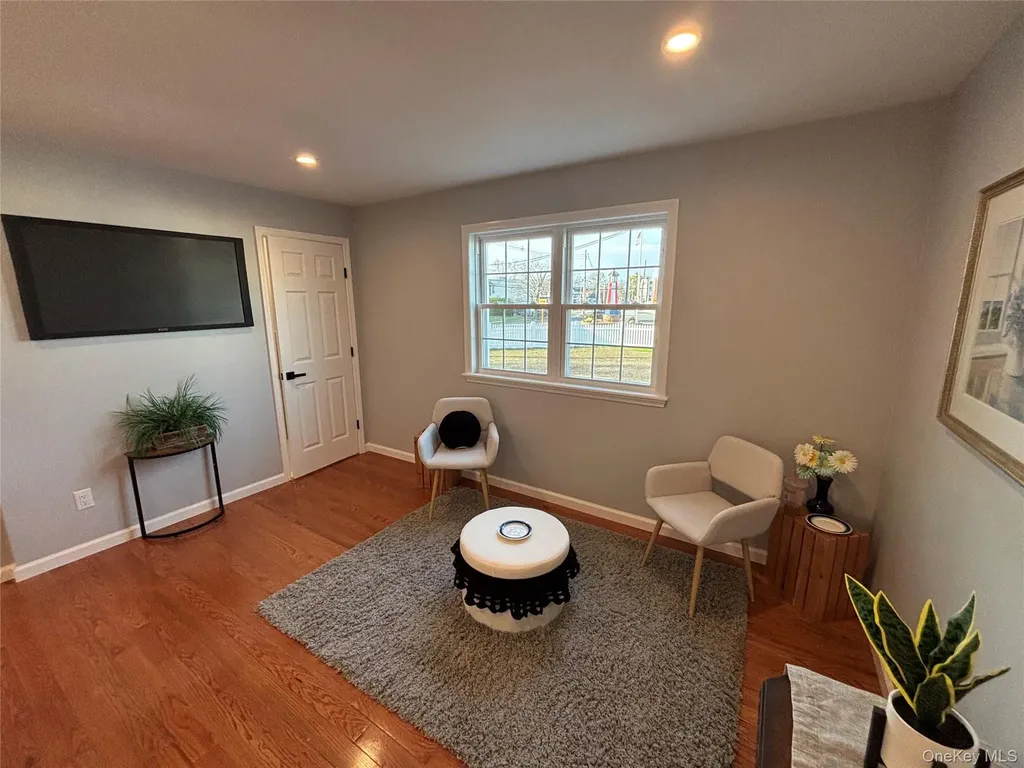 403 S Bayview Avenue Freeport NY 11520