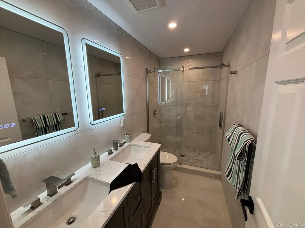 403 S Bayview Avenue Freeport NY 11520
