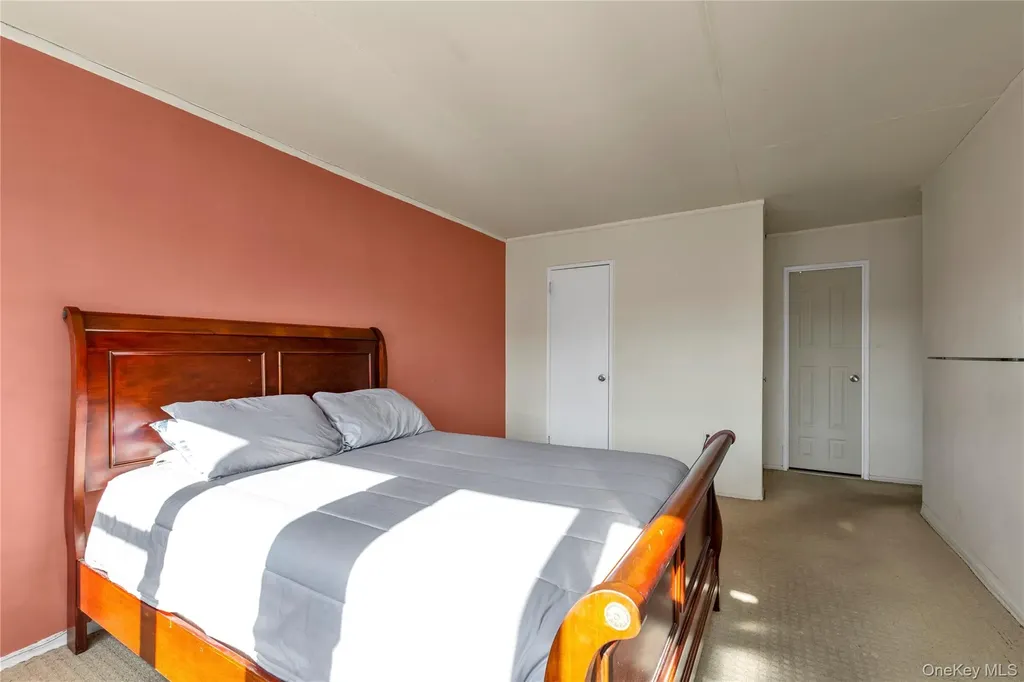 100 Clinton Avenue Mineola NY 11501