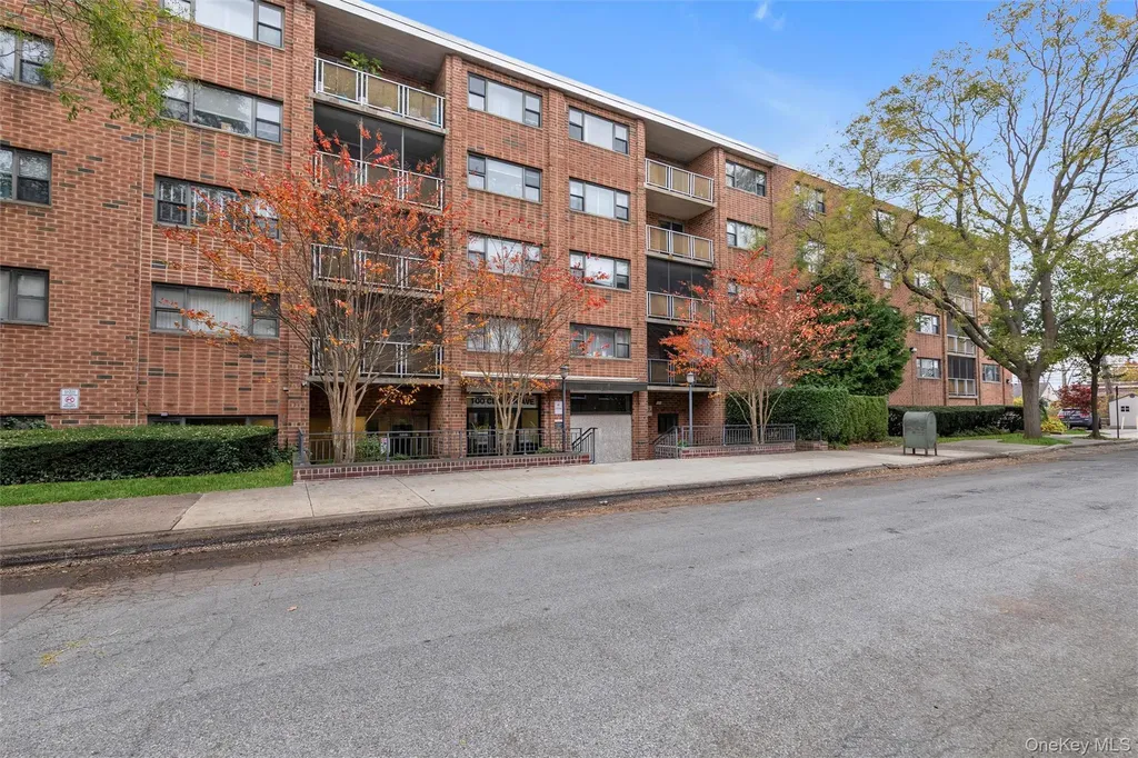 100 Clinton Avenue Mineola NY 11501