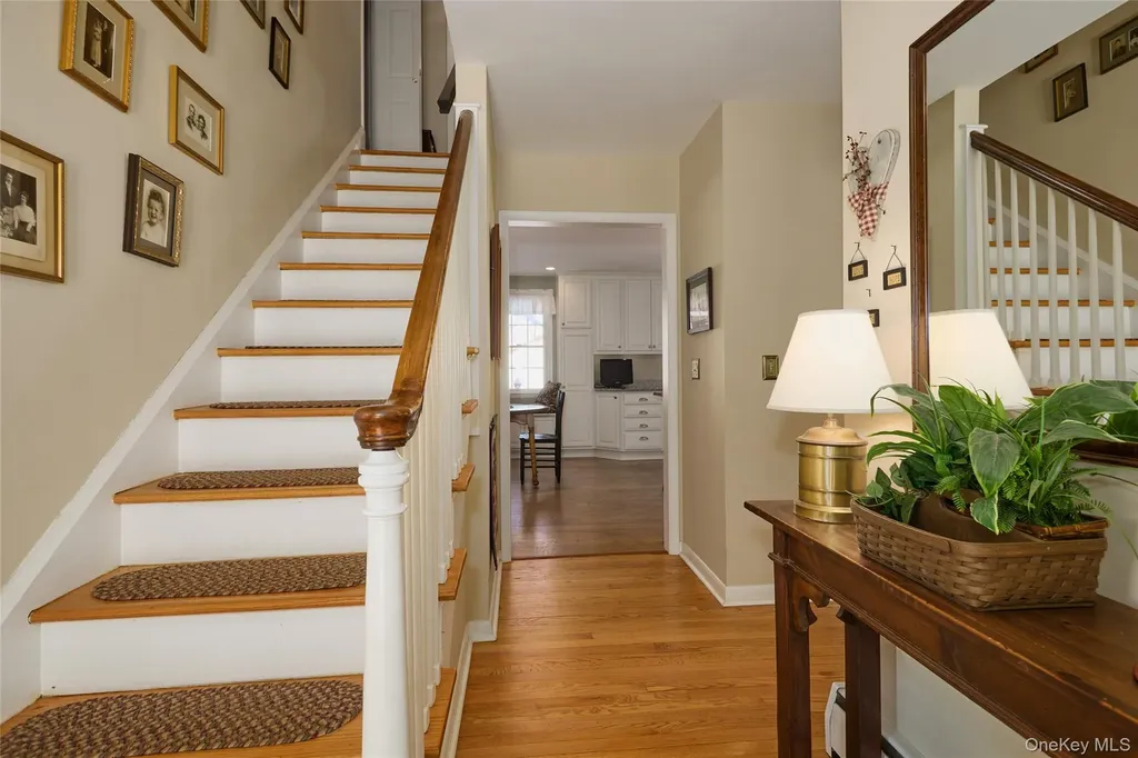 9 Rosalind Road Poughkeepsie NY 12601