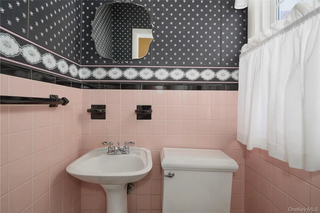 9 Rosalind Road Poughkeepsie NY 12601
