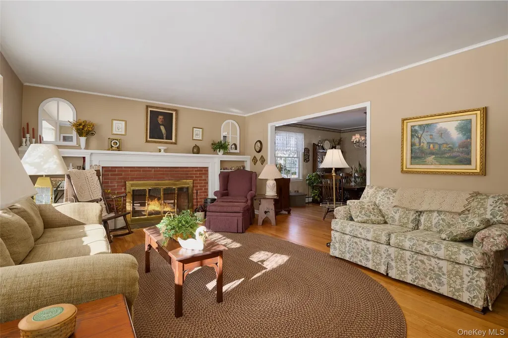 9 Rosalind Road Poughkeepsie NY 12601