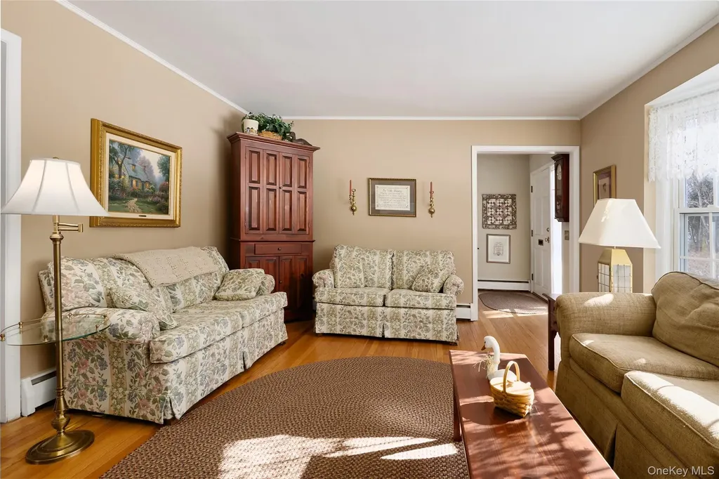 9 Rosalind Road Poughkeepsie NY 12601