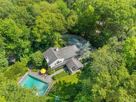 110 Round Hill Road Scarsdale NY 10583