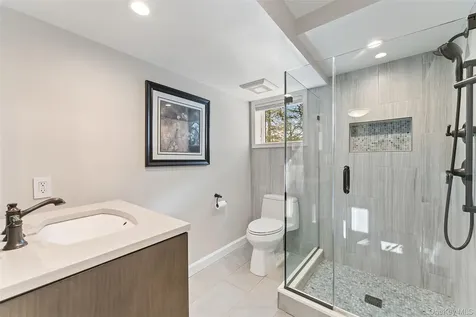 110 Round Hill Road Scarsdale NY 10583