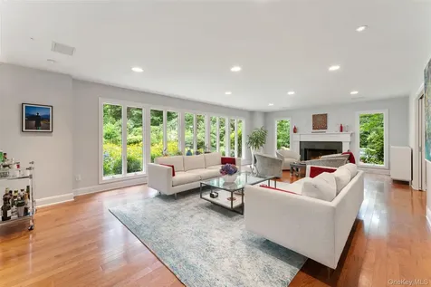 110 Round Hill Road Scarsdale NY 10583