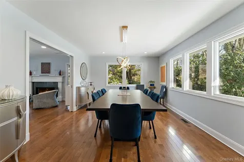 110 Round Hill Road Scarsdale NY 10583