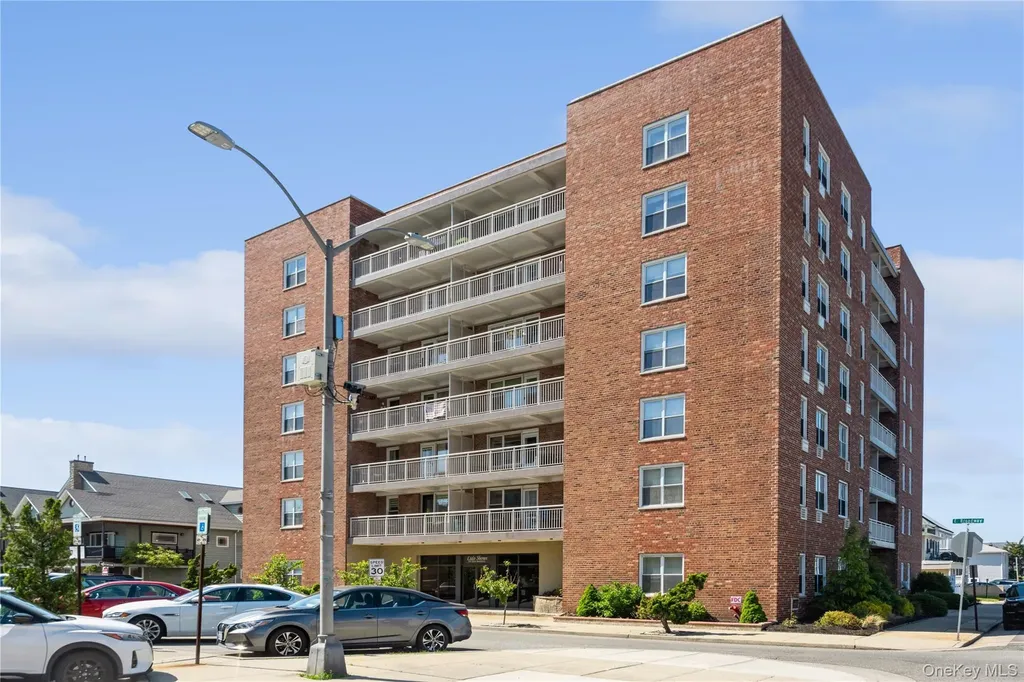855 E Broadway Long Beach NY 11561