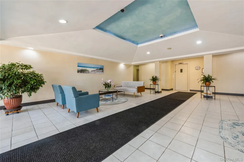 855 E Broadway Long Beach NY 11561