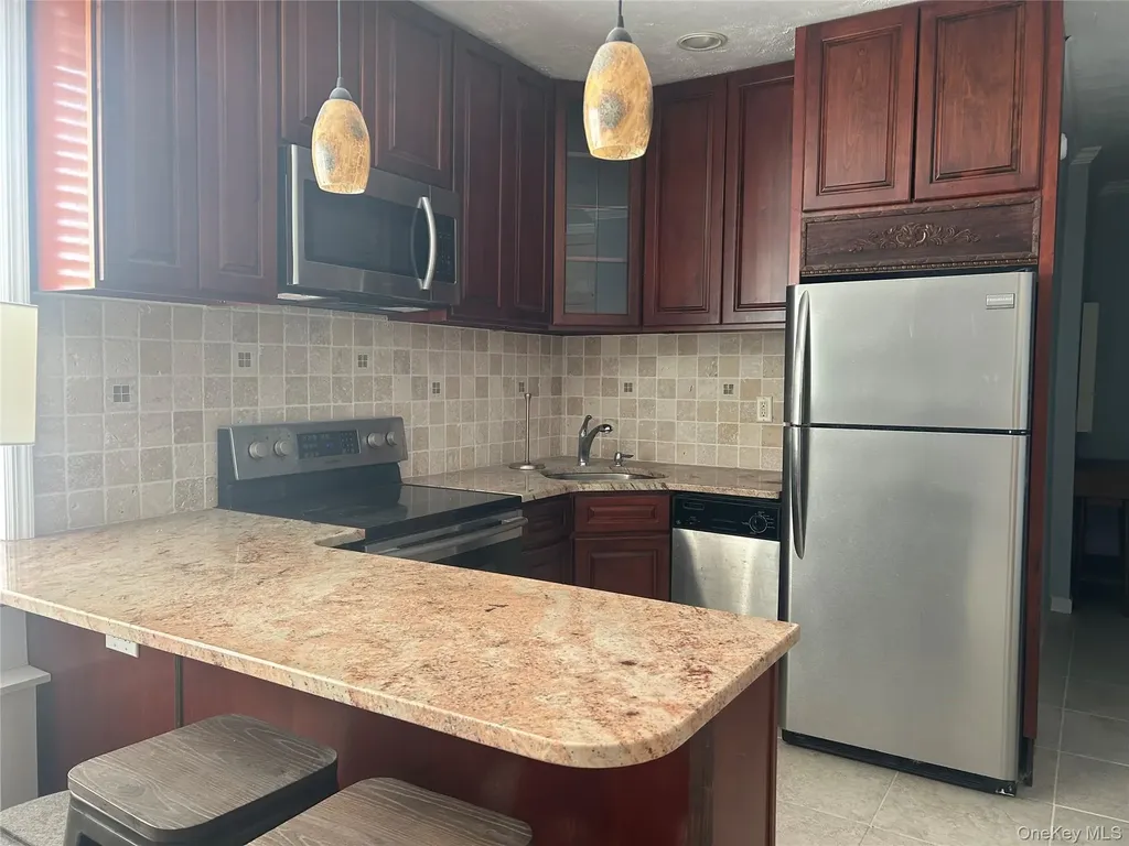 855 E Broadway Long Beach NY 11561
