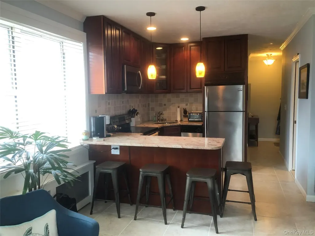 855 E Broadway Long Beach NY 11561
